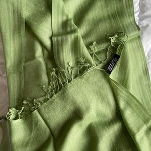 Lightweight Cashmere Summer Scarf, Spring Green 🌱